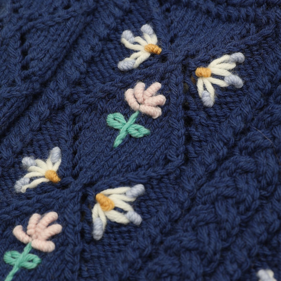 KINGA Tie - Down_Bonnet - MICHAELA BUERGER