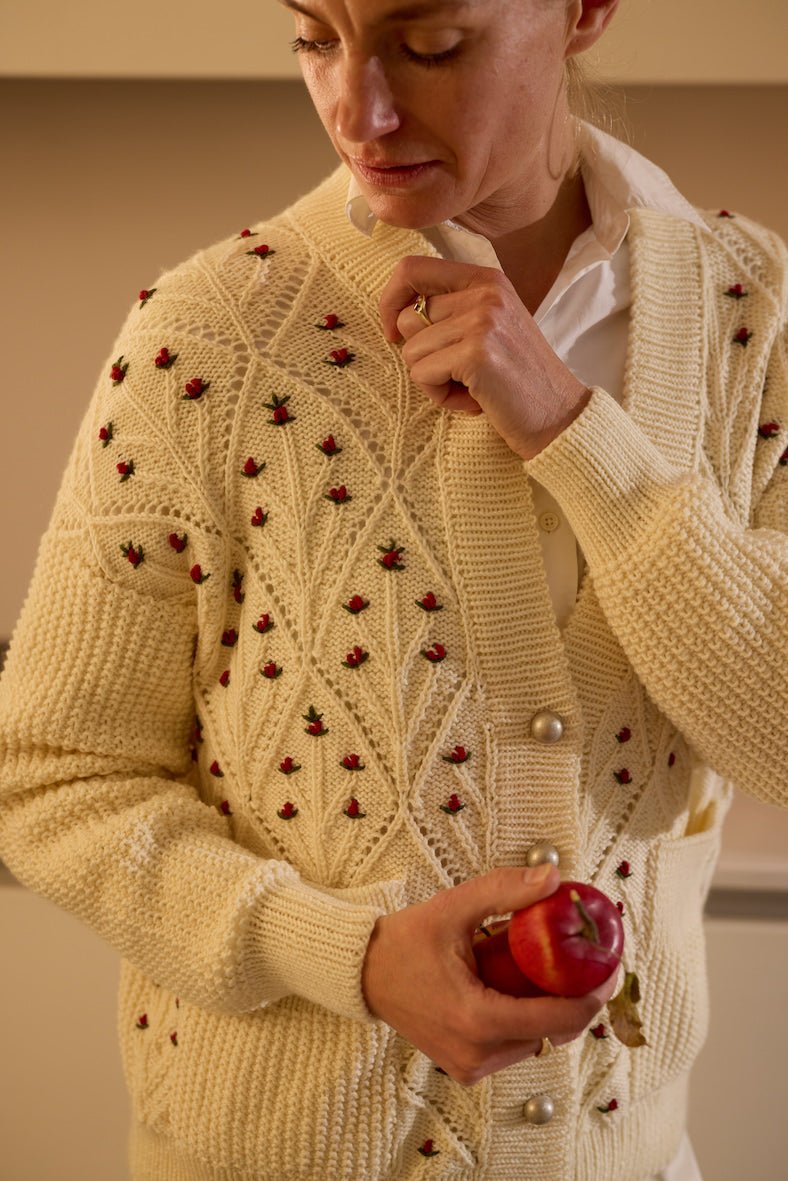 ANNAMIRL V - Neck Cardigan – Hand - Knitted Merino Wool in Cream White - MICHAELA BUERGER