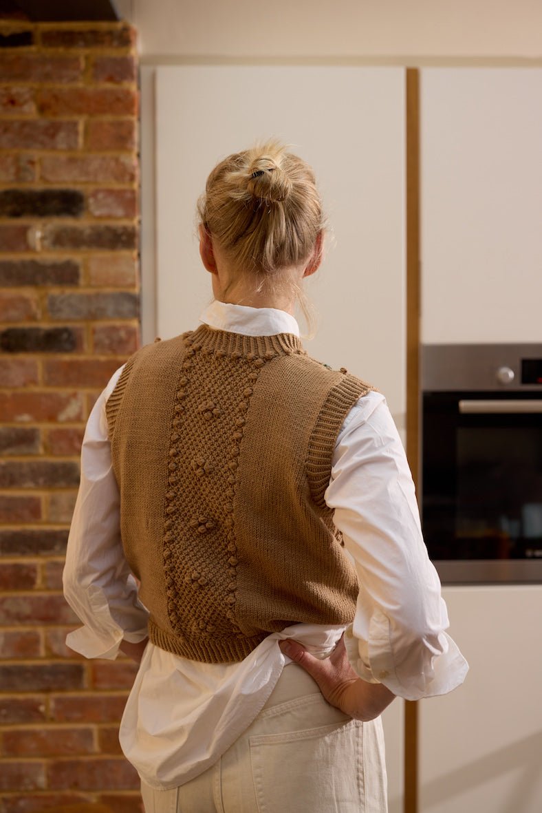 MICHAELA BUERGER ニットベストS Pippa Vest Camel | Handknitted Merino Wool Vest with Floral
